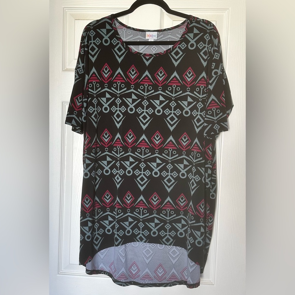 LuLaRoe Irma Gray and Black Geometric Top
